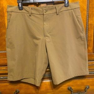 Men’s size 38 Khaki shorts Lululemon